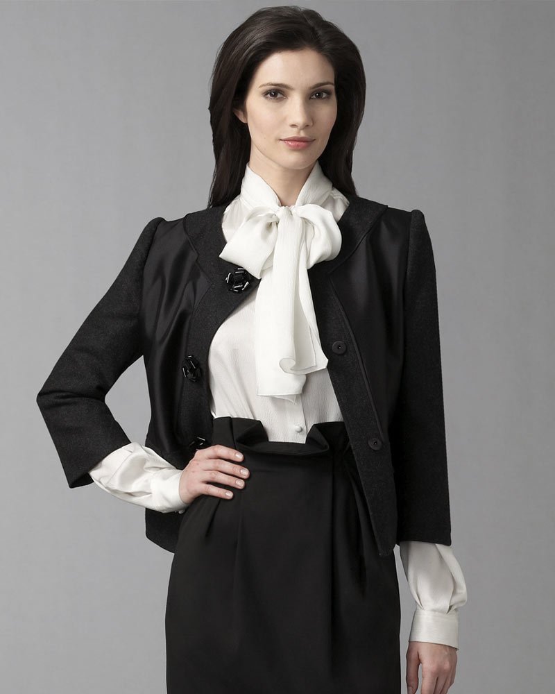 Elegant Noir Women's Formal Suit Set