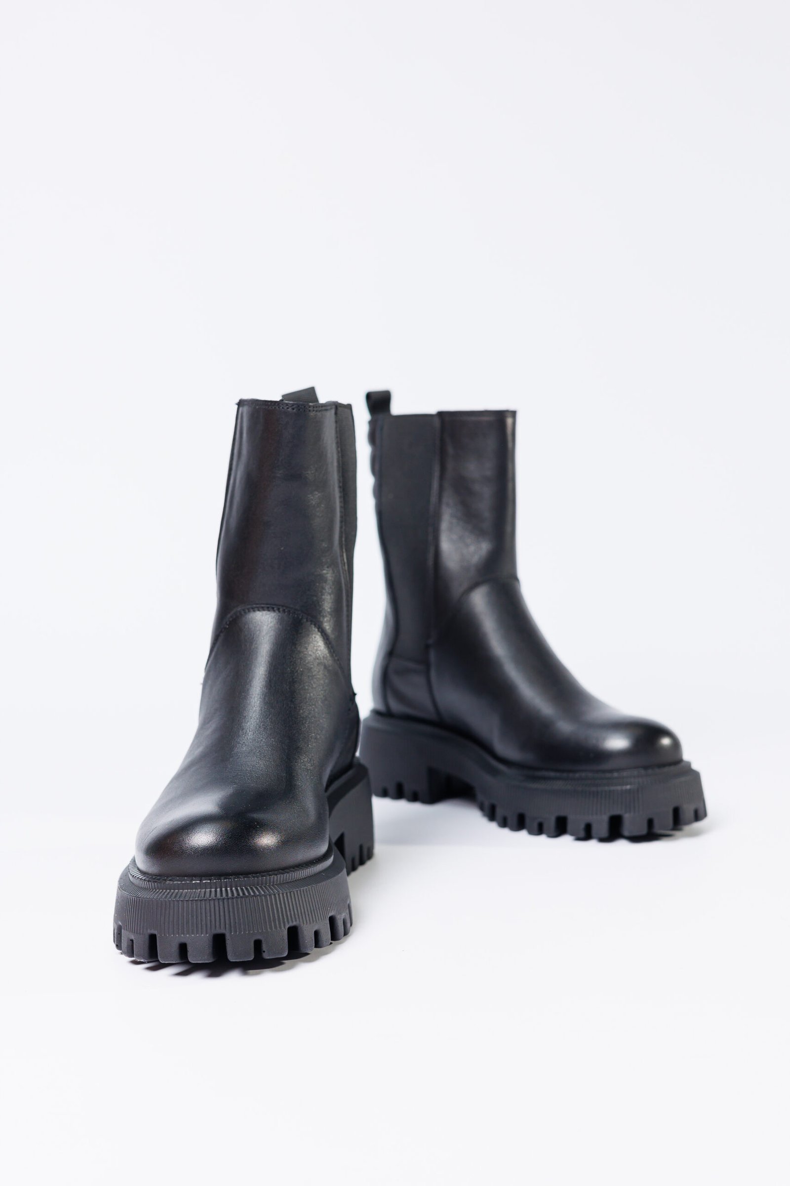 Blackstone Chunk Chelsea Boots